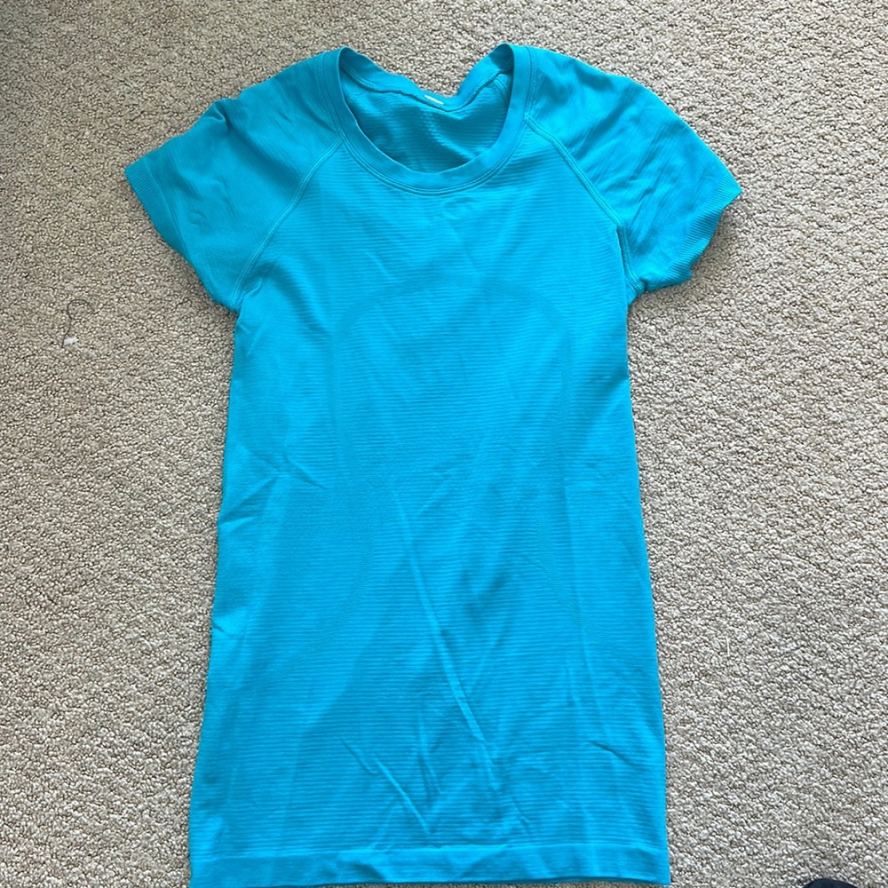 Lululemon Swiftly Tech Short Sleeve Shirt Size 4